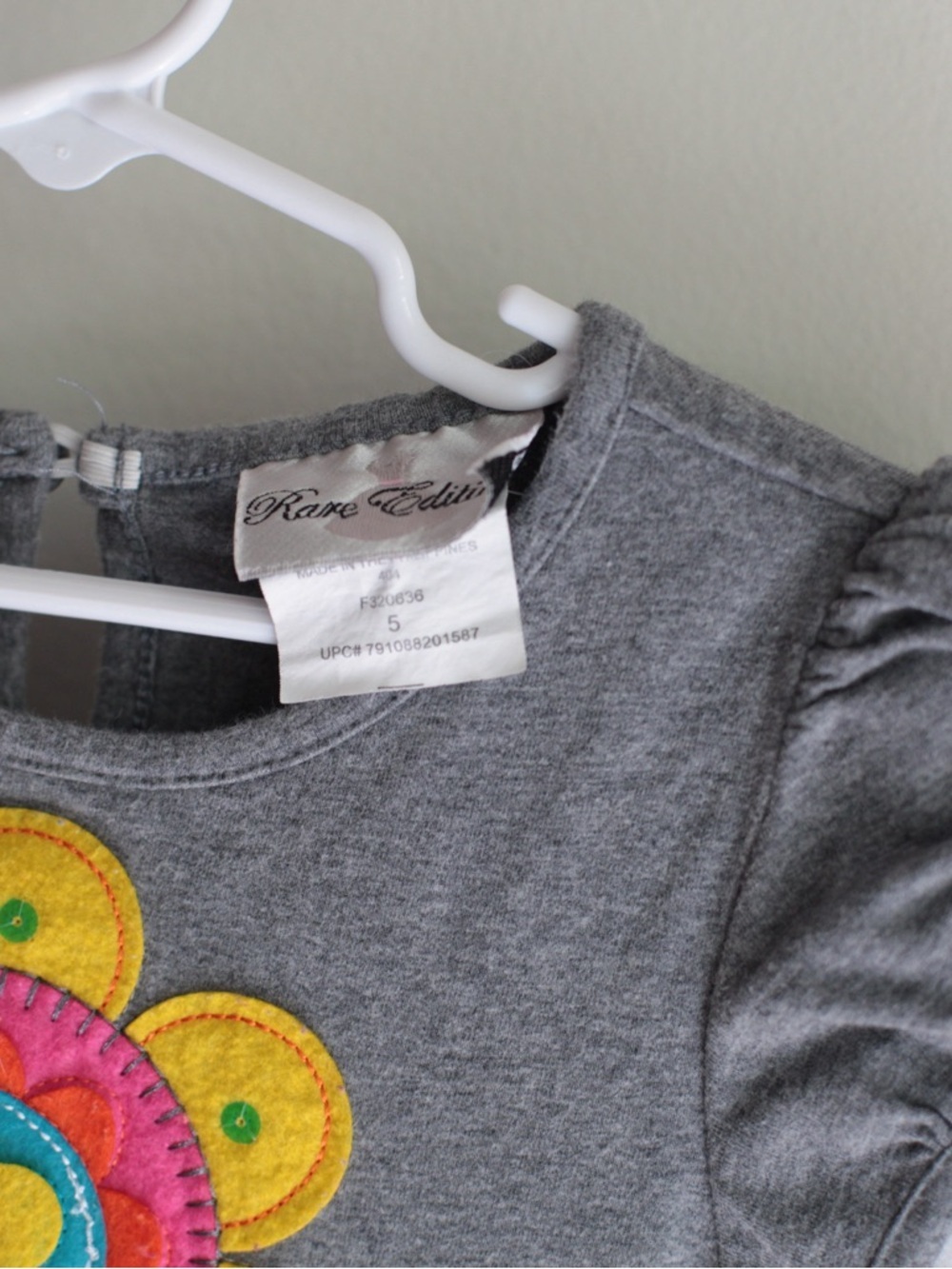 Rare Editions Gray Long-Sleeve Floral Appliqué Tunic with Yellow Ruffle 5T - Picture 6 of 6